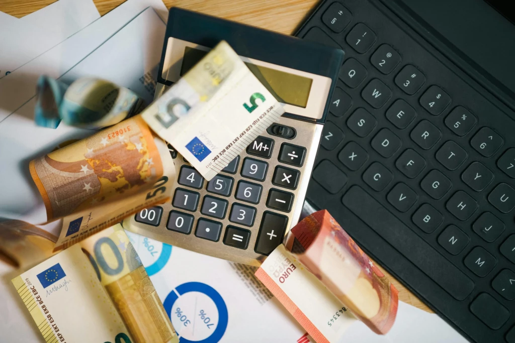 How much does an employee really cost a company in Latvia?